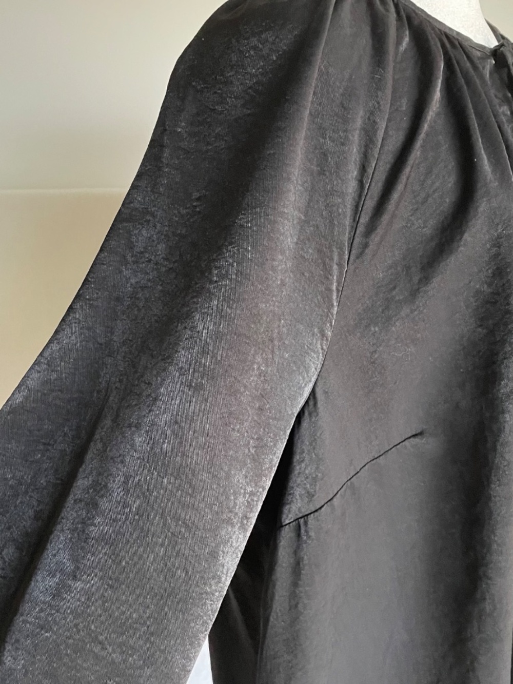Ava & Viv Black Tunic Blouse with Keyhole and Tie Front, Size 2X - Picture 3 of 13